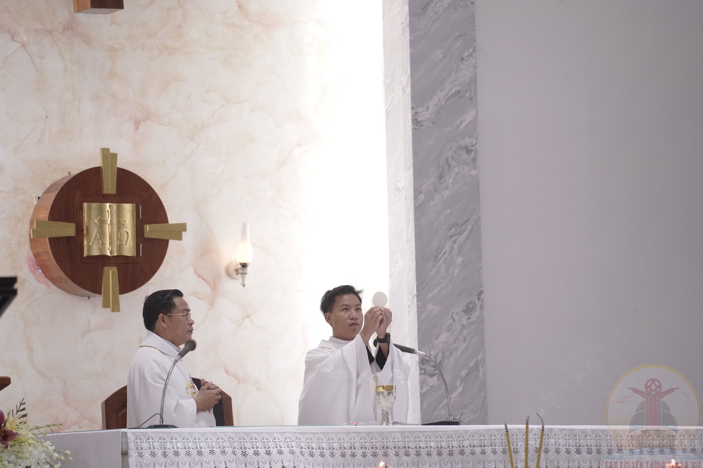 Gx. Láng Cát: Thánh lễ tạ ơn mừng 2 năm Linh mục của Cha Phó Antôn Phan Văn Đức- 03.01.2024