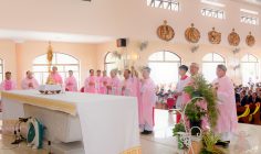 Gx. Hải Lâm: Chầu Thánh Thể thay Giáo phận 2024