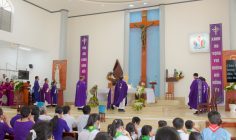 Gx. Hòa Lâm: Chầu Thánh Thể thay Giáo phận 2024