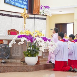 Gx. Hòa An: Chầu Thánh Thể thay Giáo phận- Ngày 10.3 2024