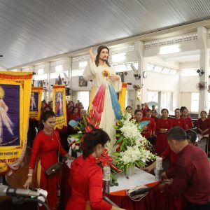 Gx. Lam Sơn: Hội Lòng Chúa Thương Xót Hạt Long Hương mừng lễ Bổn mạng- Ngày 07.4.2024