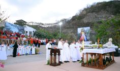Núi Chúa Tao Phùng: Thánh lễ kính Lòng Chúa Thương Xót – 07.4.2024
