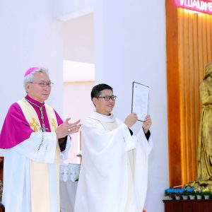 Gx. Láng Cát: Đón chào vị mục tử mới: Cha Antôn Nguyễn Văn Toàn – Ngày 20.5.2024