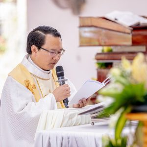 Gx. Mai Khôi: Cha Gioan Bosco Phạm Đặng Trung Minh tiếp nhận sứ vụ mục tử – Ngày 16.5.2024