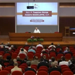 Khai mạc cuộc gặp gỡ của 300 cha xứ để chia sẻ kinh nghiệm về hiệp hành