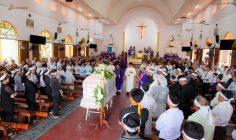 Gx. Văn Côi: Thánh lễ an táng Bà cố Maria Đào Thị Khen – Thân mẫu Cha Giuse Trần Trung Phụng, OFM