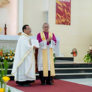 Gx. Phú Vinh: Cha Phaolô Phạm Minh Tân tiếp nhận sứ vụ mục tử – Ngày 21.5.2024