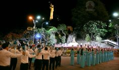 Đền Thánh Đức Mẹ Bãi Dâu: Dâng hoa tôn kính Mẹ Maria- Ngày 25.5.2024