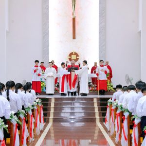 Gx. Láng Cát: Thánh lễ Ban Bí tích Thêm Sức – Ngày 15.6.2024