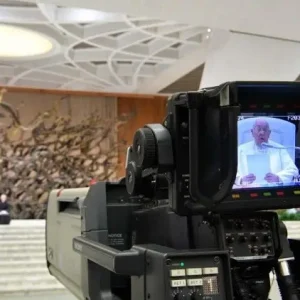 Bộ trưởng Bộ Truyền thông Vatican: Truyền thông Công giáo phải tạo nên hiệp thông và mang lại hi vọng