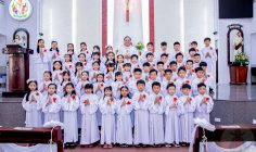 Gx. Hữu Phước: 53 em thiếu nhi lần đầu rước Chúa- Ngày 02.6.2024