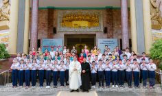Gx. Thủy Giang: Thánh lễ ban Bí tích Thánh Thể lần đầu- Ngày 23.6.2024