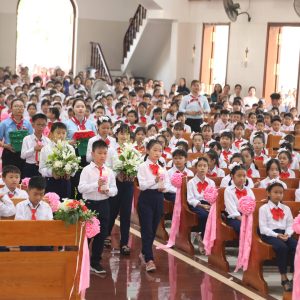 Gx. Láng Cát: 182 thiếu nhi Rước Lễ Lần Đầu- Ngày 02.6.2024