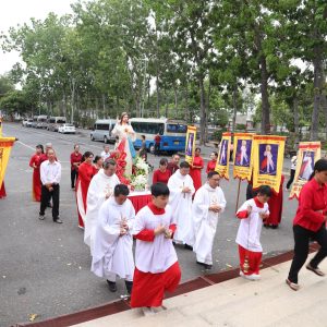 Gx. Lam Sơn: Hội Lòng Chúa Thương Xót Hạt Long Hương mừng lễ Bổn mạng- Ngày 07.6.2024