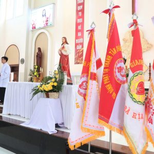 Gx. Phú Vinh: Gia Đình Phạt Tạ Thánh Tâm Gp. Bà Rịa họp mặt mừng lễ Bổn mạng kính Thánh Tâm Chúa Giêsu