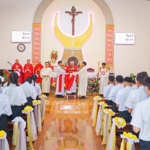 GHBL. Tân Lâm: Thánh lễ ban Bí tích Thêm Sức- Ngày 26.6.2024