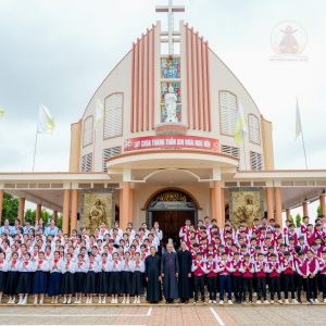 Gx. Hòa Thuận: Thánh lễ ban Bí tích Thêm Sức – Ngày 22.6.2024