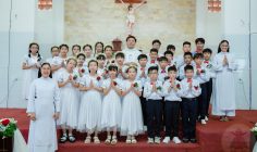 Gx. Long Tân: 27 em thiếu nhi Rước Lễ Lần Đầu- Ngày 09.6 2024