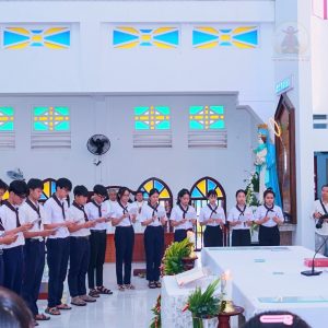 Gx. Trung Đồng: Thánh lễ tạ ơn tốt nghiệp Giáo lý Hồng Ân & bế giảng năm học giáo lý 2023 - 2024