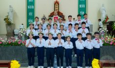 Gx. Bông Trang: Thánh lễ ban Bí tích Thánh Thể lần đầu- Ngày 02.6.2024