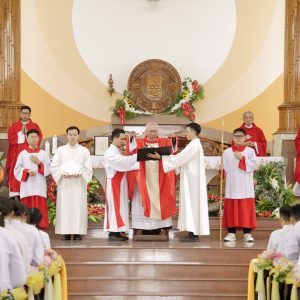 Gx. Chu Hải: Thánh lễ ban Bí tích Thêm Sức- Ngày 09.6.2024
