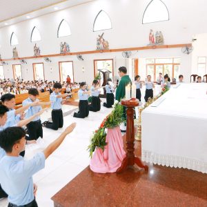 Gx. Láng Cát: Nghi thức Tuyên hứa Giáo lý viên Cấp I và Tổng kết năm học giáo lý