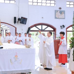 Gx. Ngọc Hà: Chầu Thánh Thể thay Giáo phận – Ngày 07.7.2024