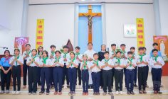 Gx. Hòa Lâm: 21 em thiếu nhi lần đầu rước Chúa- Ngày 30.6.2024