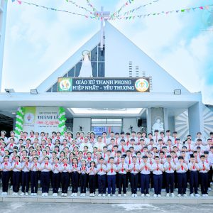Gx. Thanh Phong: 135 em thiếu nhi rước Lễ lần đầu – Ngày 07.7.2024