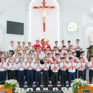 Gx. Hoà Tân: Thánh lễ ban Bí tích Thêm Sức – Ngày 11.08.2024