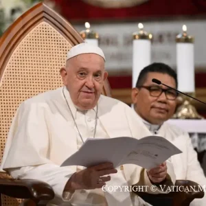 Đức Thánh Cha gặp giám mục, linh mục, tu sĩ, giáo lý viên Indonesia