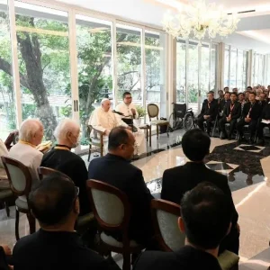 Đức Thánh Cha Phanxicô gặp các tu sĩ Dòng Tên tại Indonesia