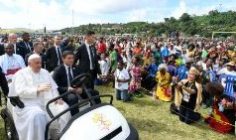 ĐTC Phanxicô gặp gỡ các tín hữu giáo phận Vanimo