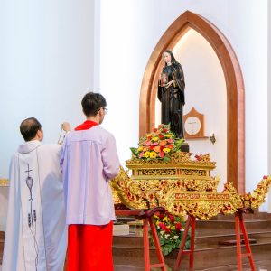Gx. Phước Lâm: Mừng lễ kính thánh Maria Faustina-  Bổn mạng Hội Lòng Chúa Thương Xót