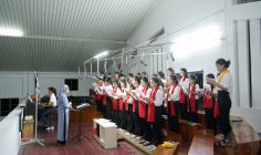 Gx. Chu Hải: Ca đoàn Thiếu nhi mừng lễ Bổn mạng kính Thánh Têrêsa Hài Đồng Giêsu