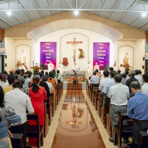 Giáo điểm Ruộng Tre: Đức cha Emmanuel dâng lễ trọng kính Các Thánh Nam Nữ - 01.11.2024