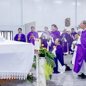 Gx. Đức Hiệp: Chầu Thánh Thể thay Giáo phận- Ngày 01.12.2024