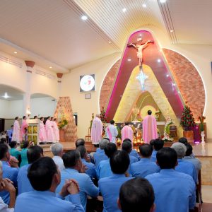 Gx. Hòa Xuân: Chầu Thánh Thể thay Giáo phận 2024