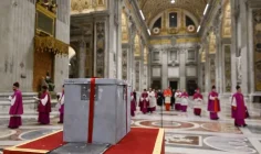 Nghi thức “xác nhận” Cửa Thánh của bốn Đền thờ ở Roma