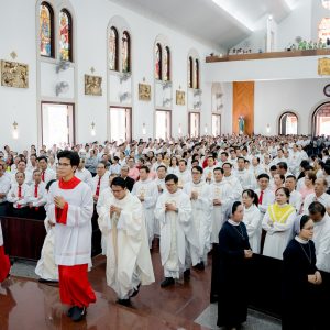 Gx. Chánh Tòa: Giáo hạt Bà Rịa hành hương Năm Thánh 2025