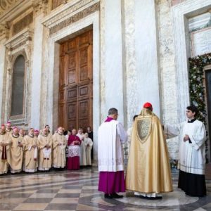 ĐHY Giám quản Roma mở Cửa Thánh Đền thờ Thánh Gioan Laterano