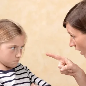 Giáo dục mà không chê bai: 7 câu không nên nói với trẻ