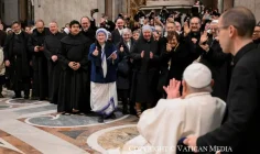 Đức Thánh Cha chủ sự giờ Kinh Chiều I lễ Dâng Chúa trong Đền Thánh