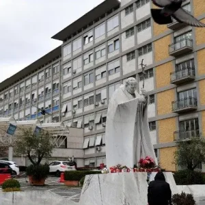 Các tù nhân nhà tù San Vittore ở Milano gửi thư cầu nguyện cho Đức Thánh Cha