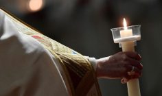 Đức Thánh Cha nhắc các vị phụ trách phụng vụ tránh sự phô trương hoặc nổi bật không cần thiết