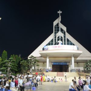Giáo xứ Vinh Hà: Cử hành Phụng vụ Tam Nhật Thánh năm 2025
