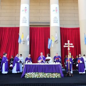 Thủ đô Buenos Aires tiễn biệt Đức Thánh Cha Phanxicô