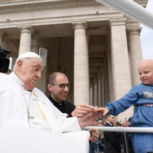 Những giờ sau cùng của ĐTC Phanxicô: Thanh thản và “cám ơn” vì đã được trở lại Quảng trường