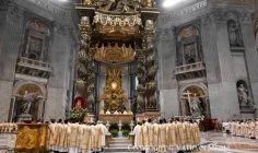 Thánh Lễ Dầu tại Vatican (17/4/2025) – Alpha và Omega của cuộc đời linh mục