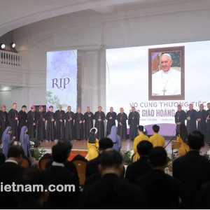 Hội đồng Giám mục khai mạc Hội nghị Thường Niên I/2025 và cầu nguyện cho Đức Cố Giáo hoàng Phanxicô